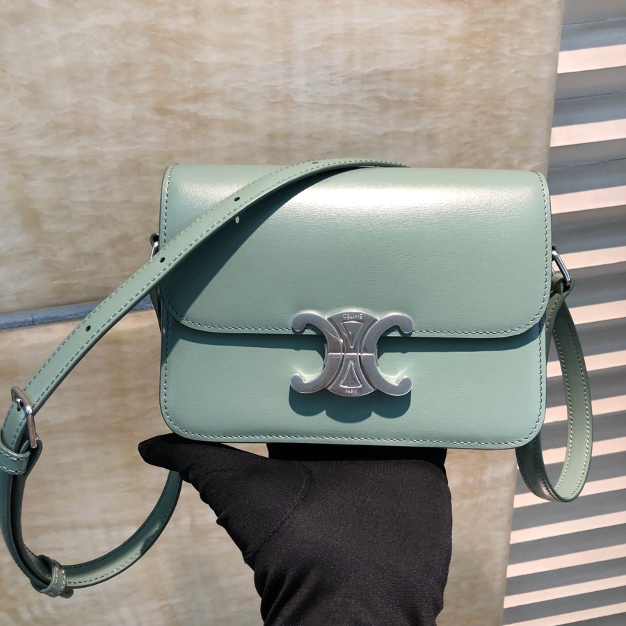 12617cdca7ec3.jpg
