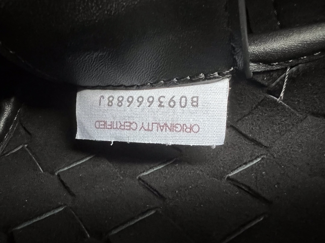 153418723f810.jpg