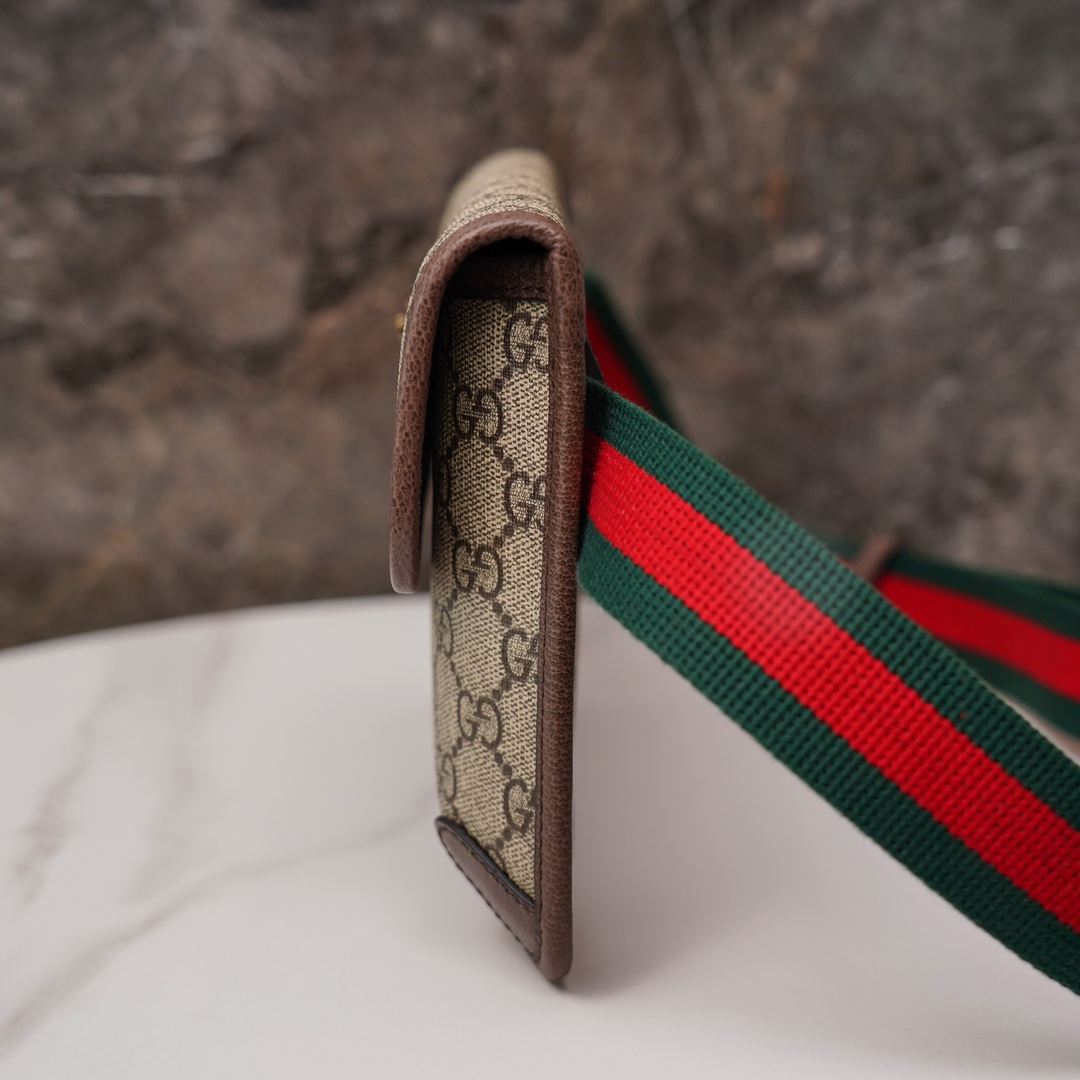 16aed6bf298c5.jpg