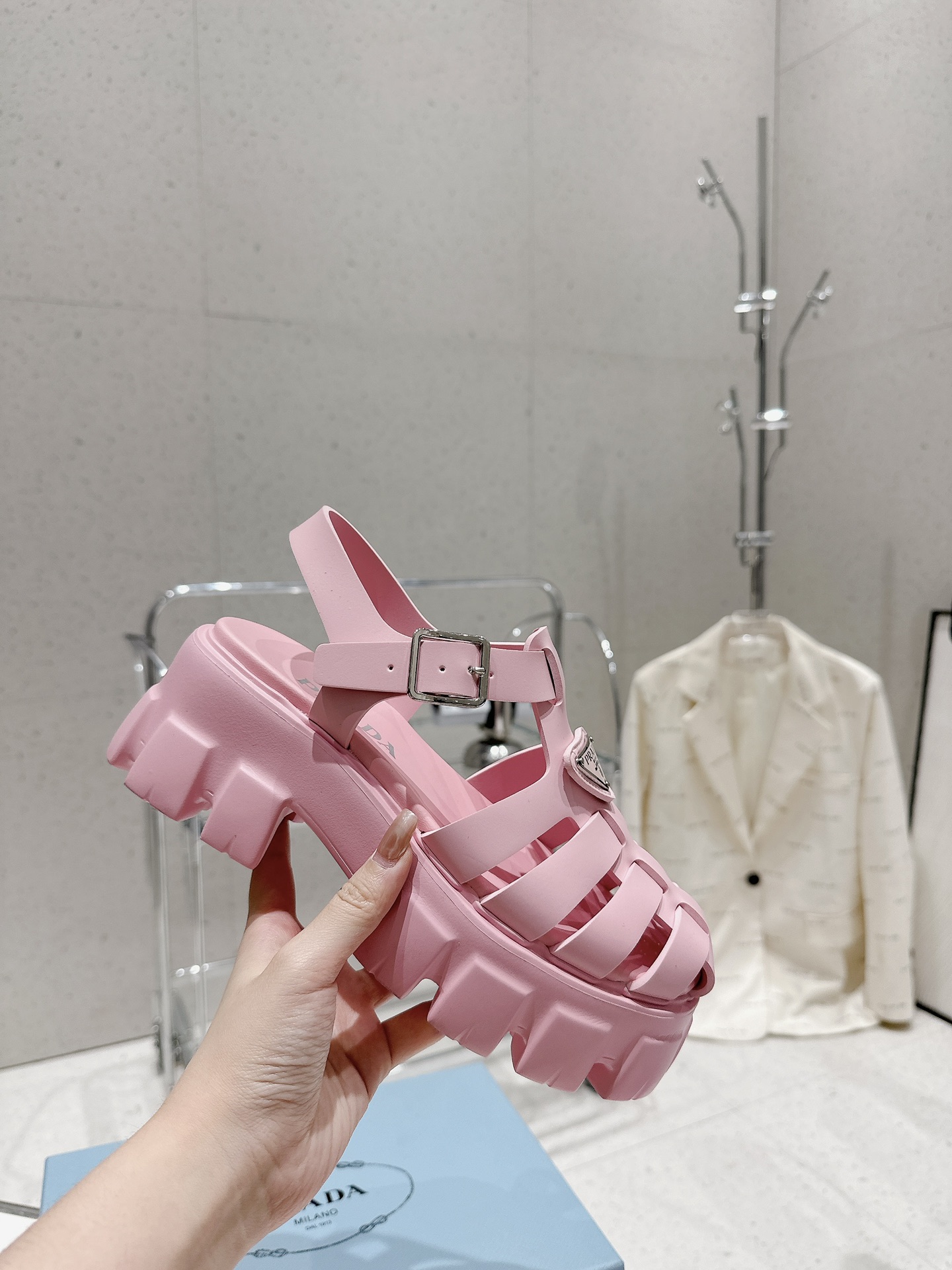 68f2811f9be48.jpg