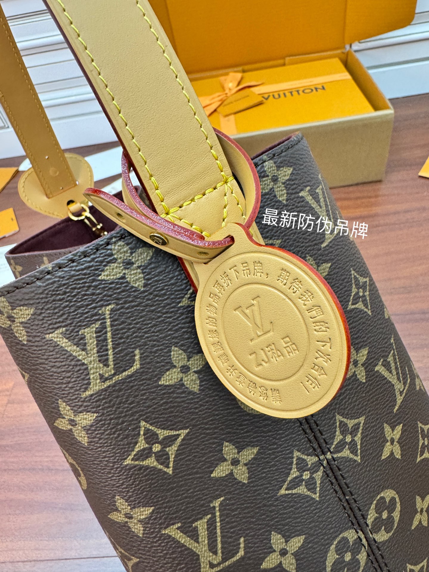 6a588a7540a85.jpg