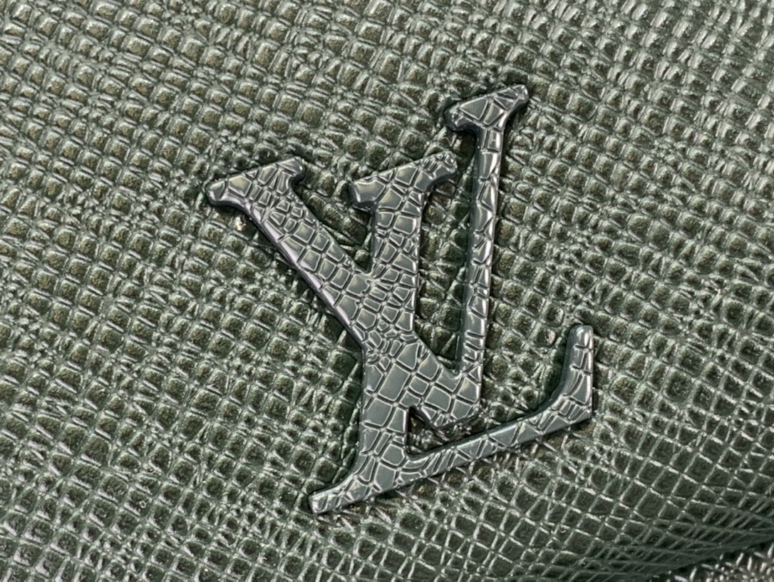 71a697cf51e3e.jpg