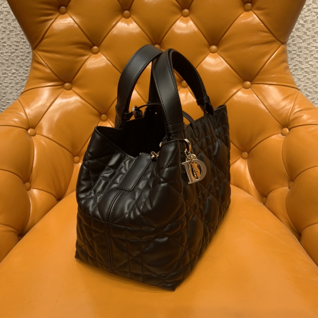 9d3e6046235eb.jpg