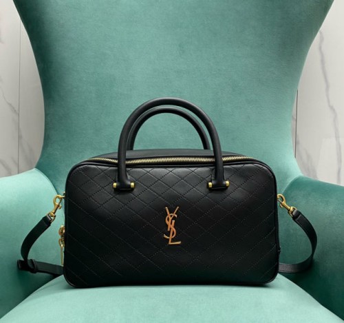 (석류공장) YSL. 라이아 퀼팅 램스킨 더플백