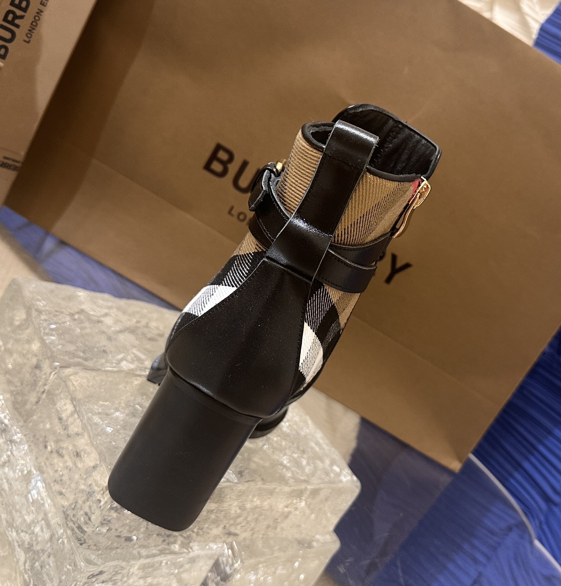 a9be77415d2fb.jpg