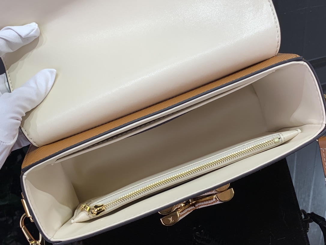 b57001e8d57d9.jpg