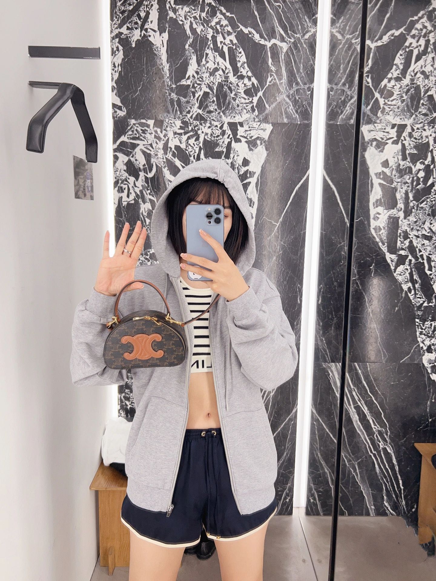 b5fa66712f97a.jpg