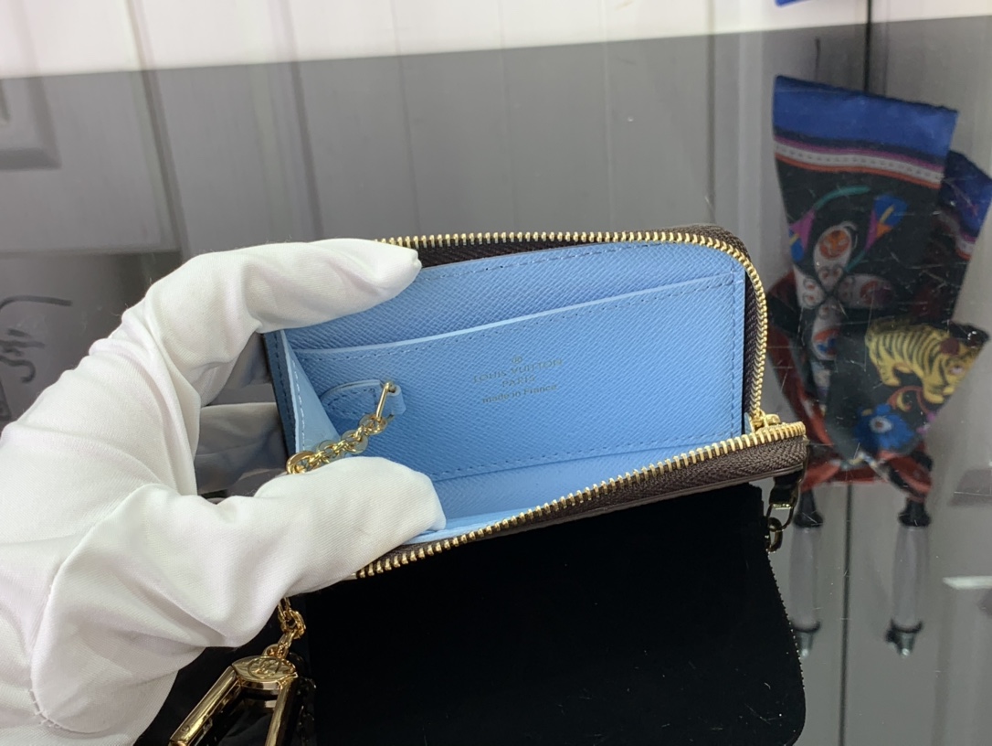 b70f25eef1814.jpg