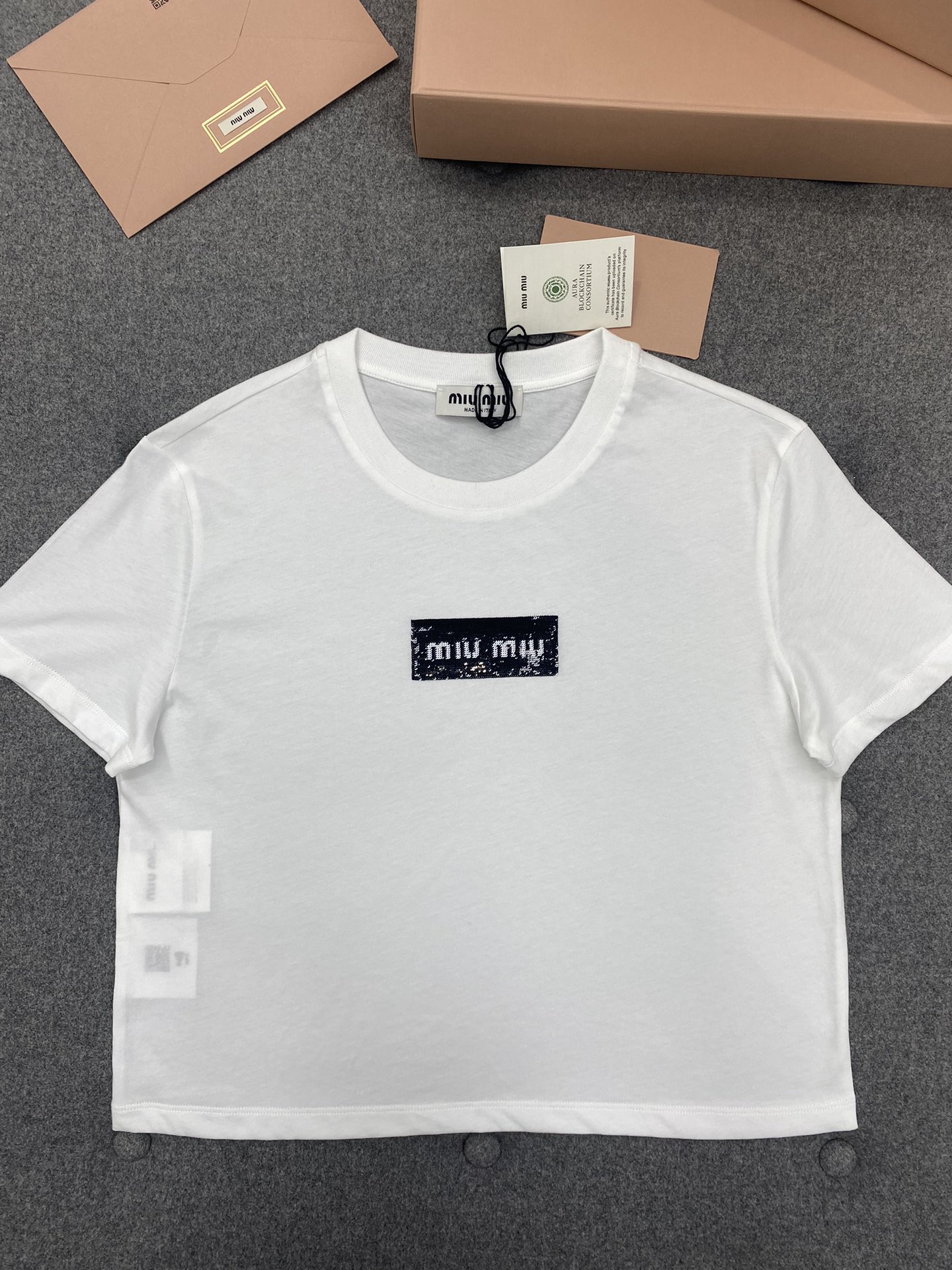 d33a2748e7f37.jpg