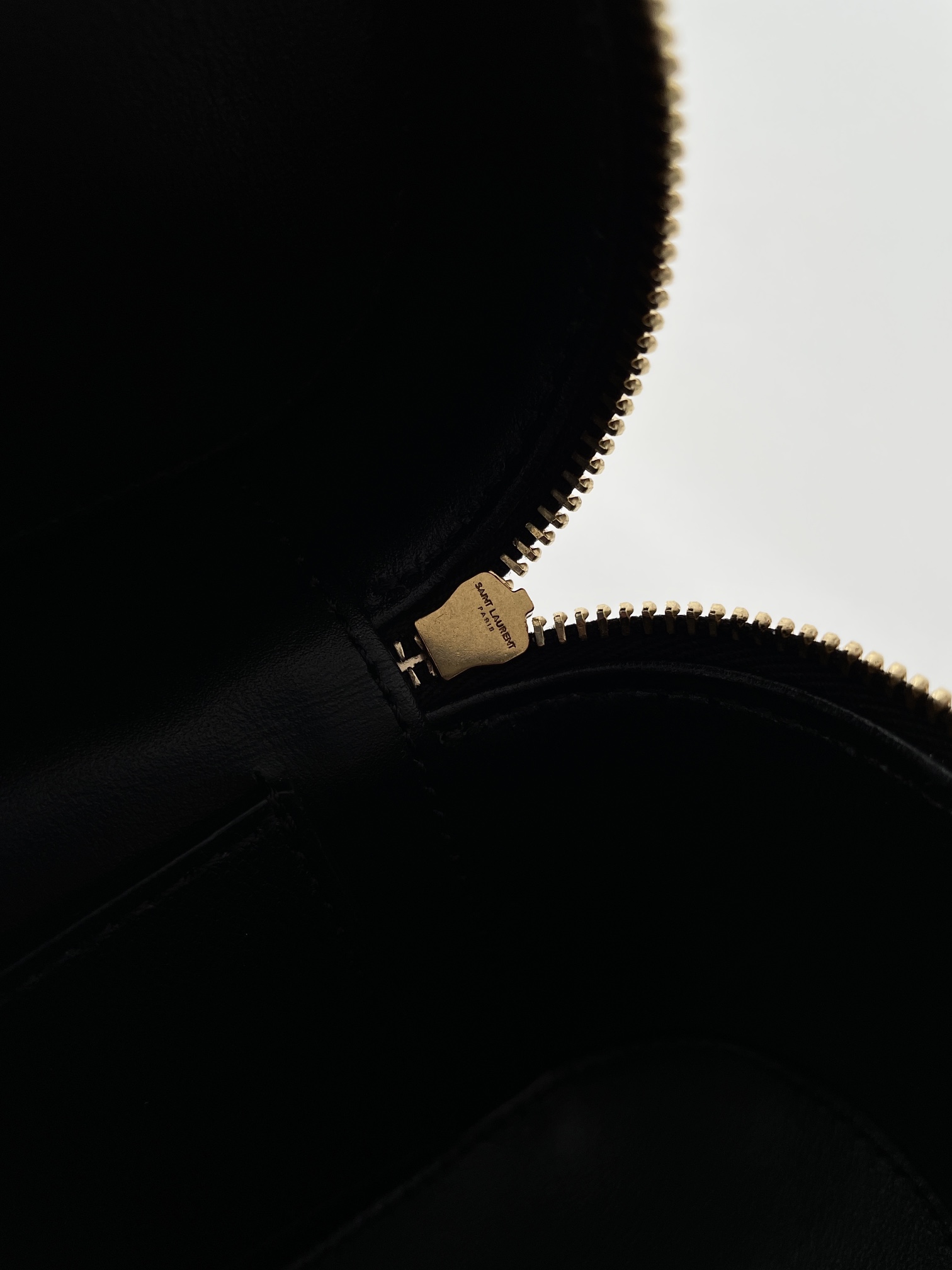 dcf1e237400cf.jpg