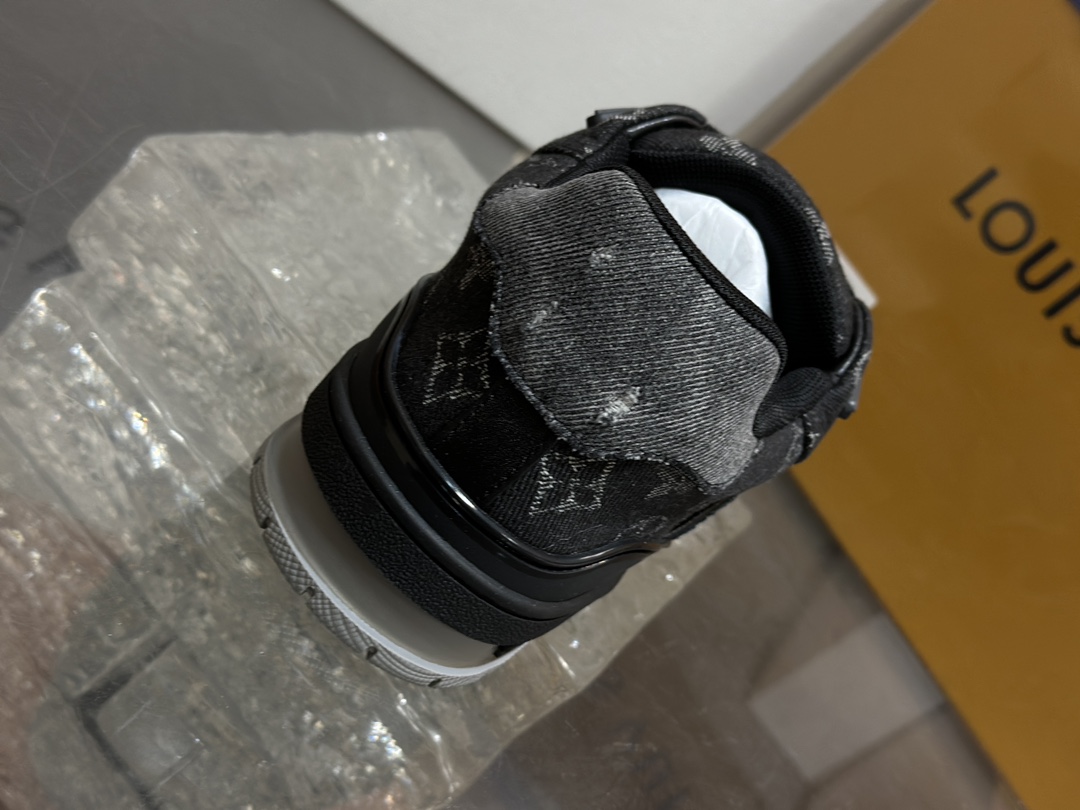 f60ff210852cc.jpg