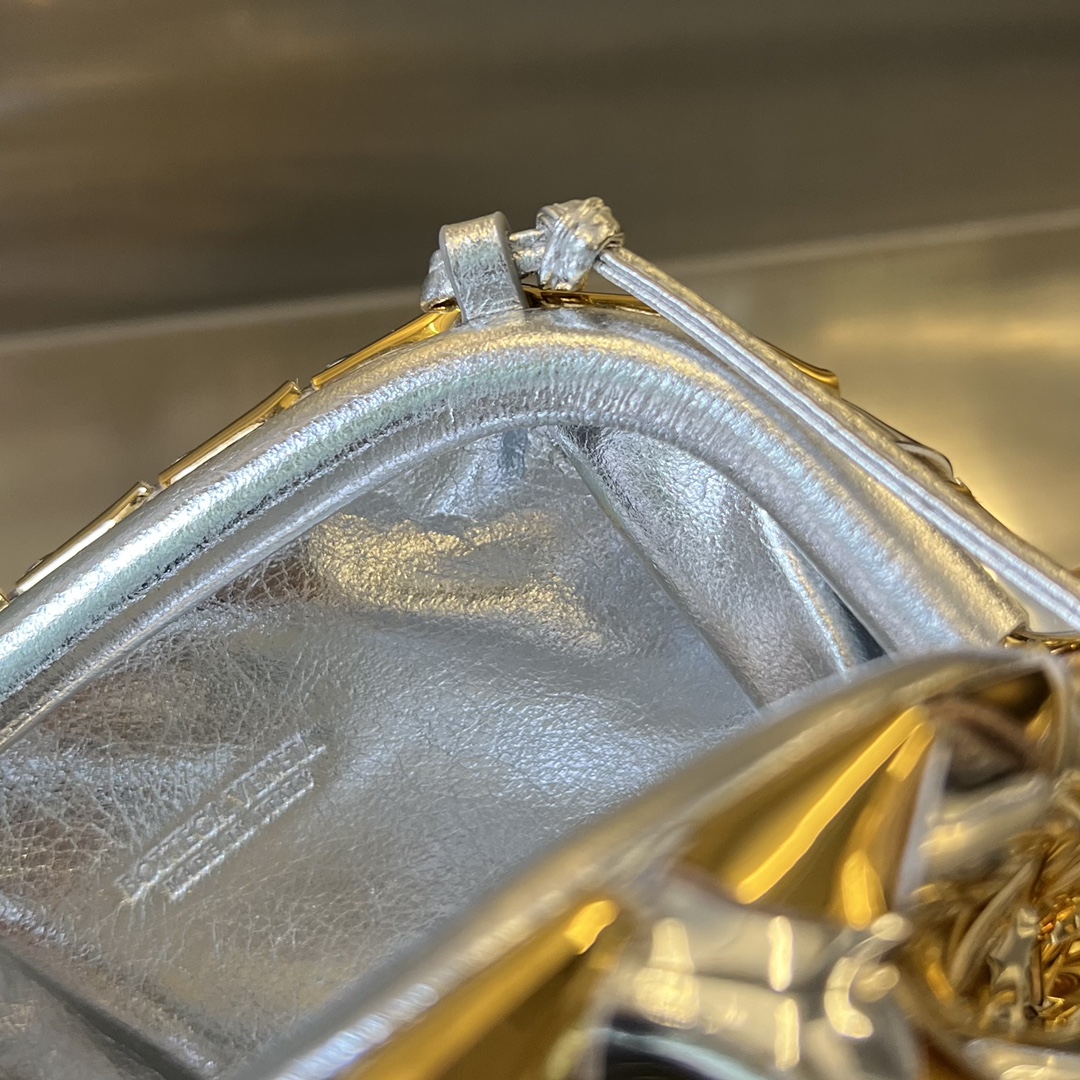 f79670296be30.jpg