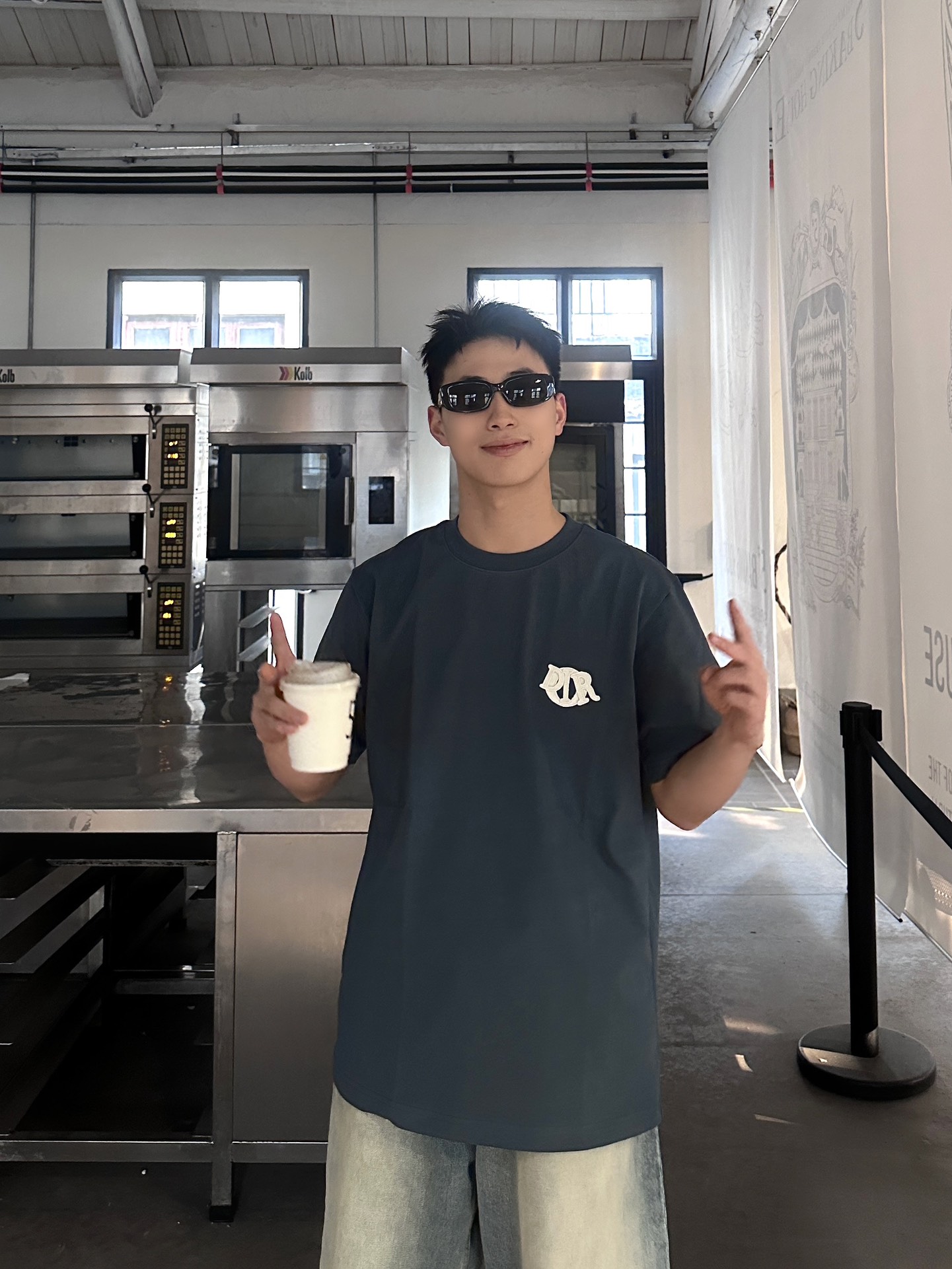 fe5b9cef600a5.jpg