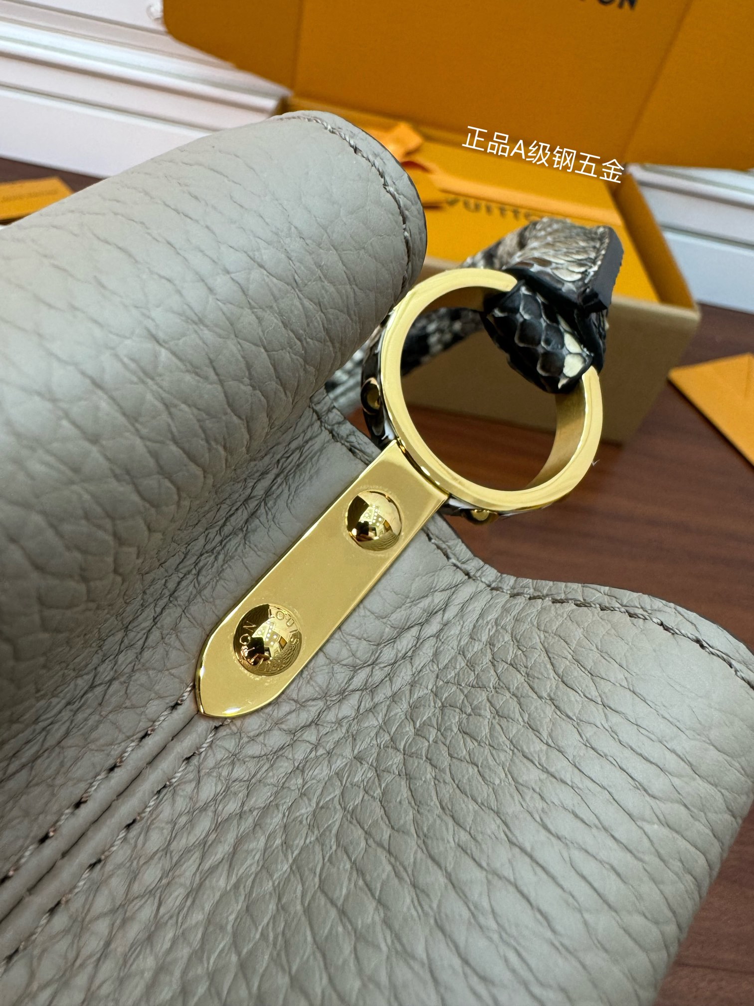 febc25d842efc.jpg